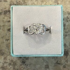 New 925 sterling silver ring with zircon heart